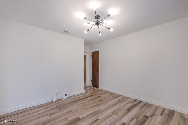 Building Photo - 3701 Pyramid Dr