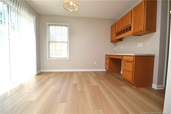 Building Photo - 1914 Sterling Hill Dr