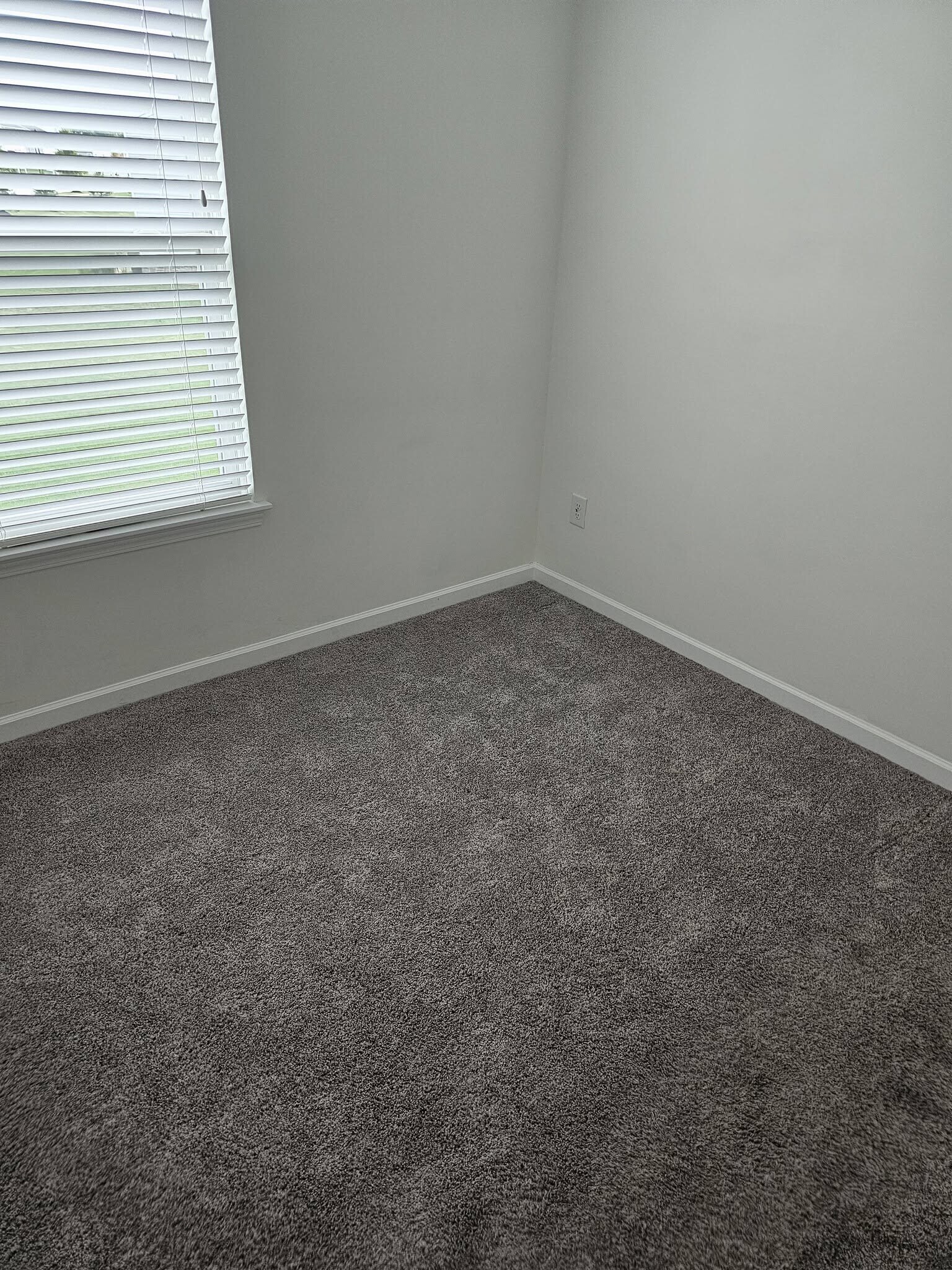 Building Photo - 1362 Maple Grove Ln