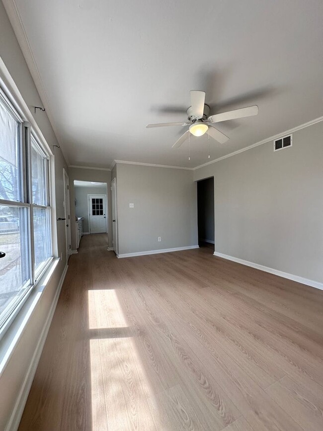 Building Photo - Diamond Springs Rd, Virginia Beach