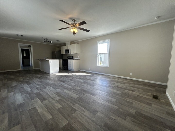 Building Photo - 12501 Apple Ln