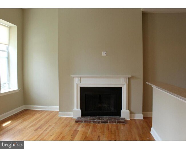 Building Photo - 408 S 9th St