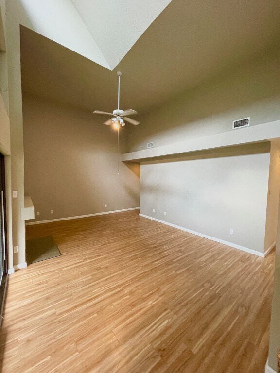 Building Photo - 4711 Spicewood Springs Rd
