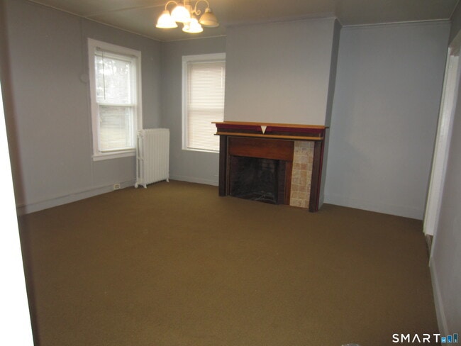 Building Photo - 36 S Main St