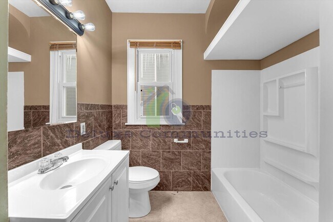 Building Photo - 655 High St SW