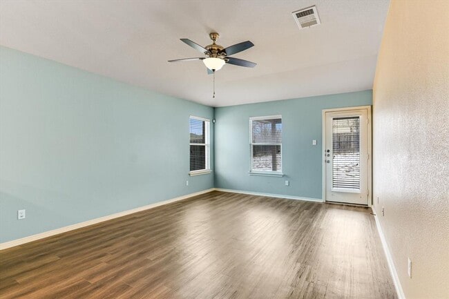 Building Photo - 2864 Hearthsong Loop