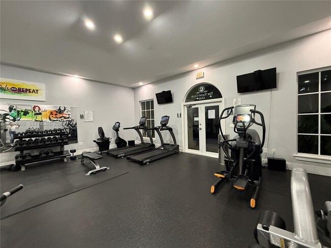 Building Photo - 19701 E Country Club Dr