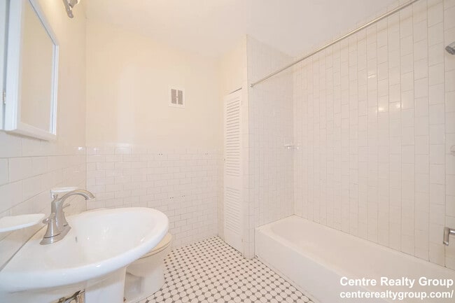 Building Photo - 1728 Beacon St