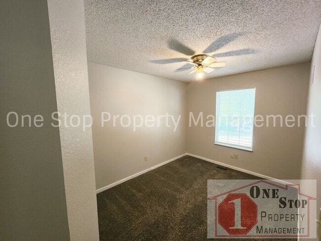 Building Photo - Gorgeous 3 Bedroom, 2 Bathroom, 2 Car Gara...