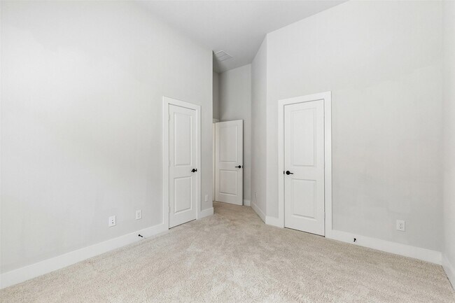 Building Photo - 6145 Tahoe Winds Dr