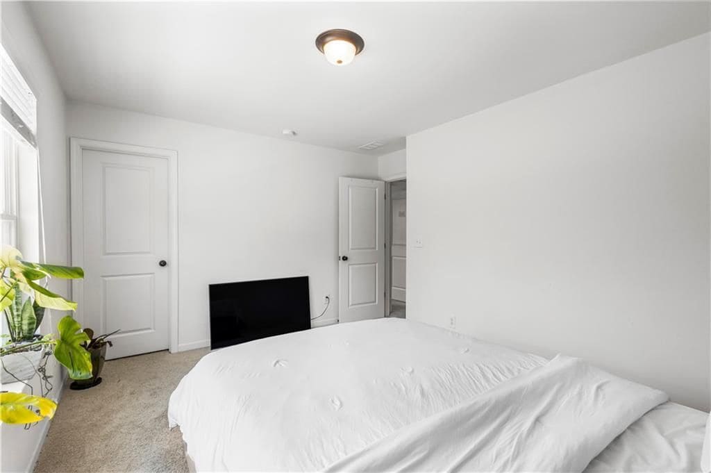 Building Photo - 869 Venture Way