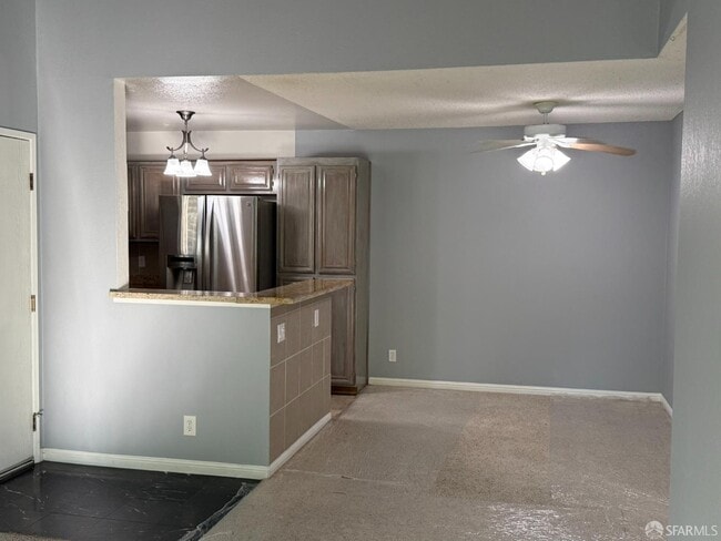Building Photo - 3660 Knollwood Terrace