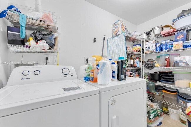 Building Photo - 5840 W Sample Rd