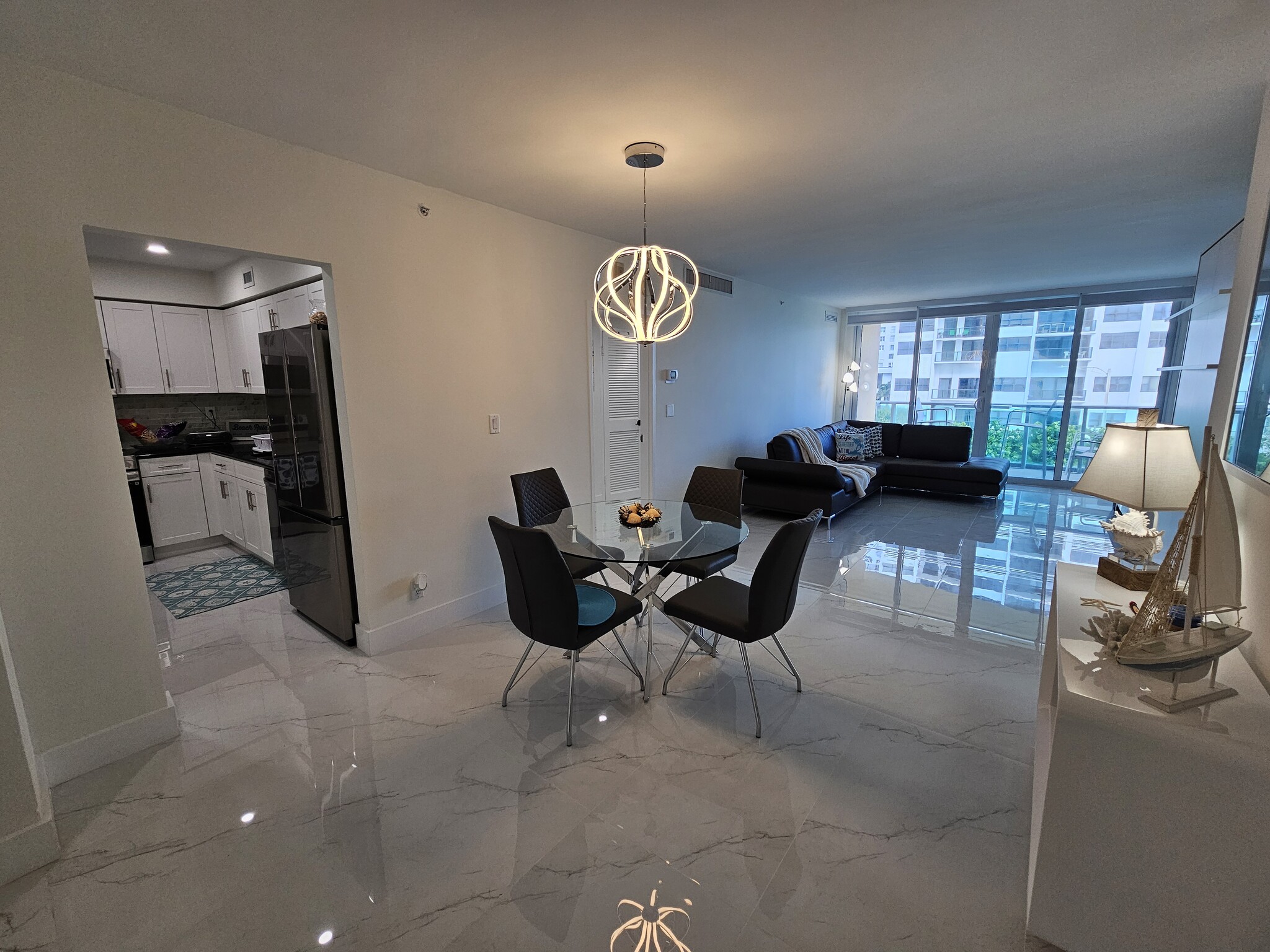Building Photo - 2501 S Ocean Dr