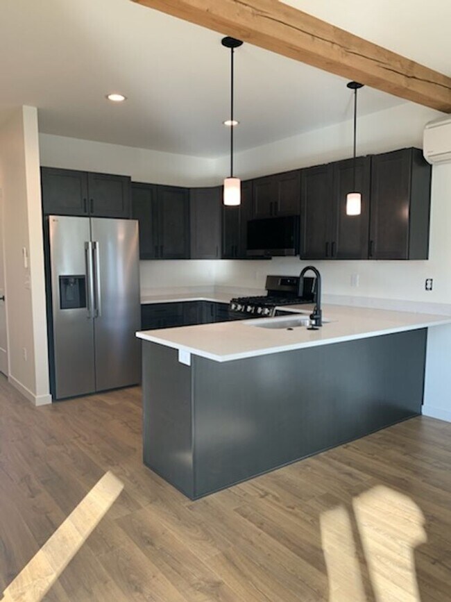 Building Photo - Brand new construction