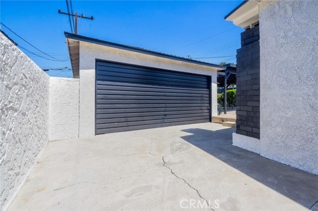 Building Photo - 8607 Strub Ave