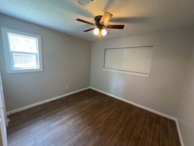 Building Photo - 30707 Martens Rd
