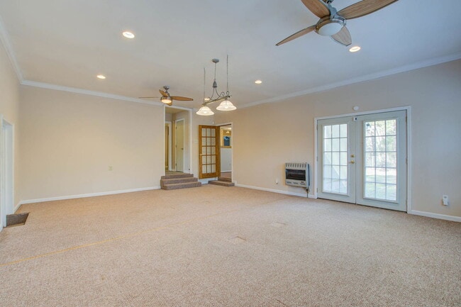 Building Photo - 756 Seaman Ln