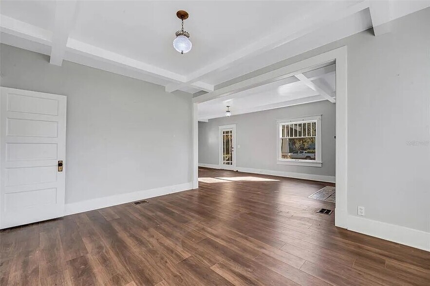 Building Photo - 7327 1st Ave N