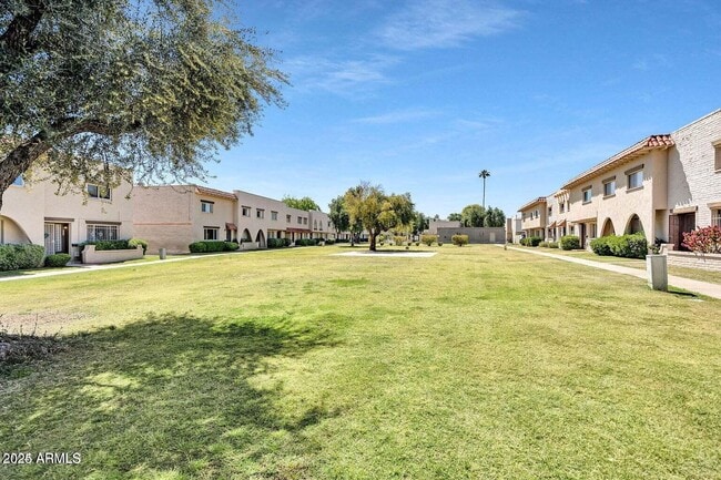 Building Photo - 6953 E Osborn Rd