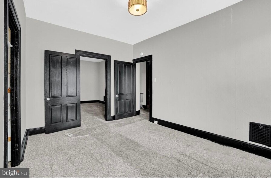 Building Photo - 132 Nevin St