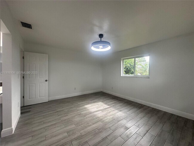 Building Photo - 27850 SW 164th Ct