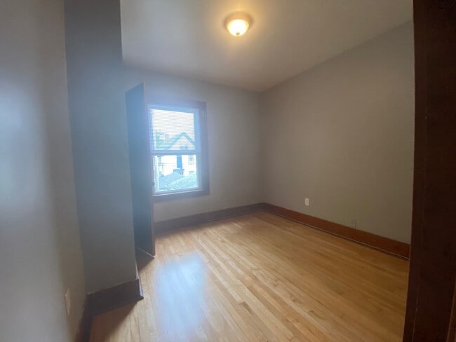 Building Photo - Maryland Upper near UWM