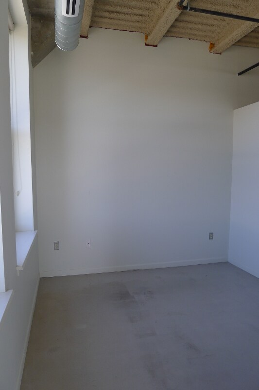 Building Photo - 41 Burroughs St