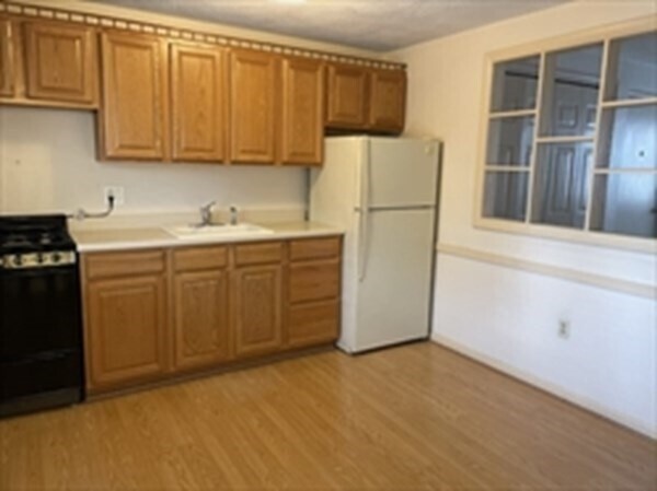 Building Photo - 30a Colonial Dr