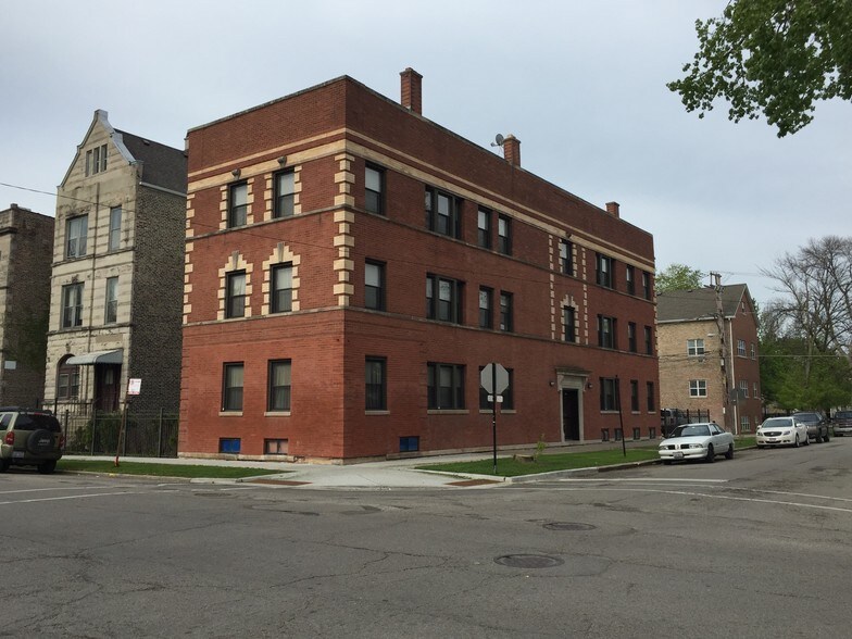 Building - 3600 S Wood St