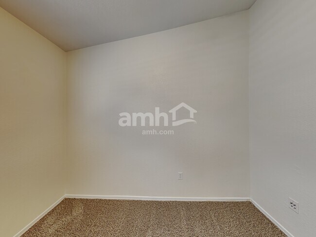 Building Photo - 7856 S Splinter Way