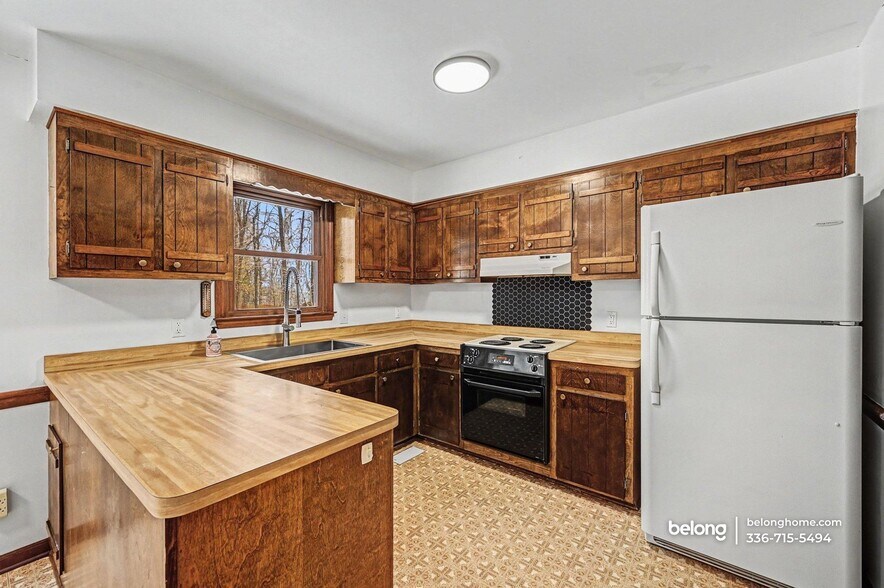 Building Photo - 11209 Crestmont Dr