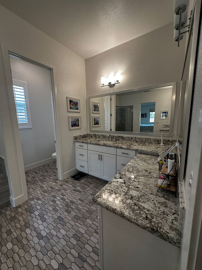Building Photo - Single-story home in Spring Lake