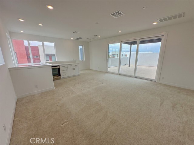 Building Photo - 178 Waypoint