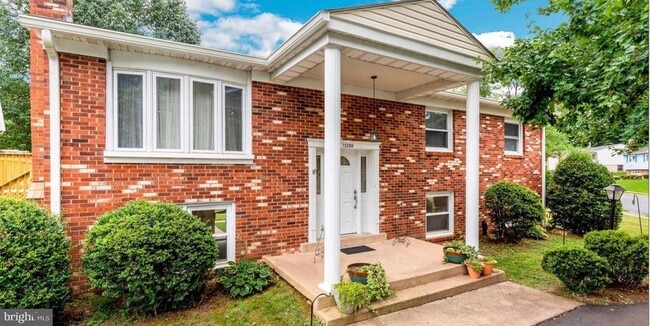 Primary Photo - 13299 Nassau Dr