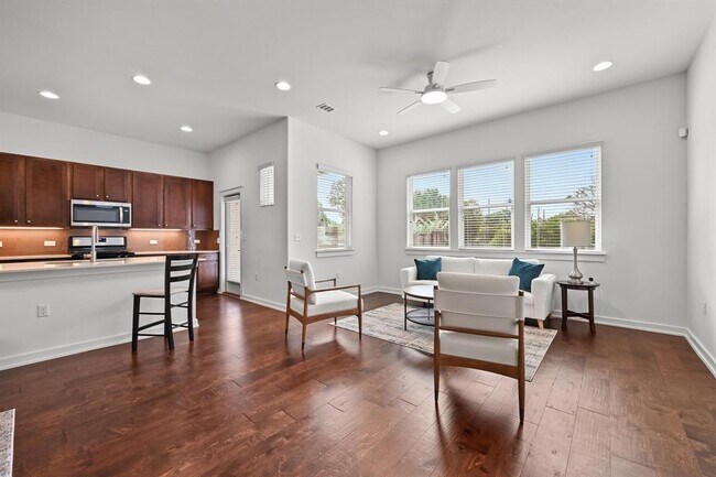 Building Photo - 8901 Parker Ranch Cir