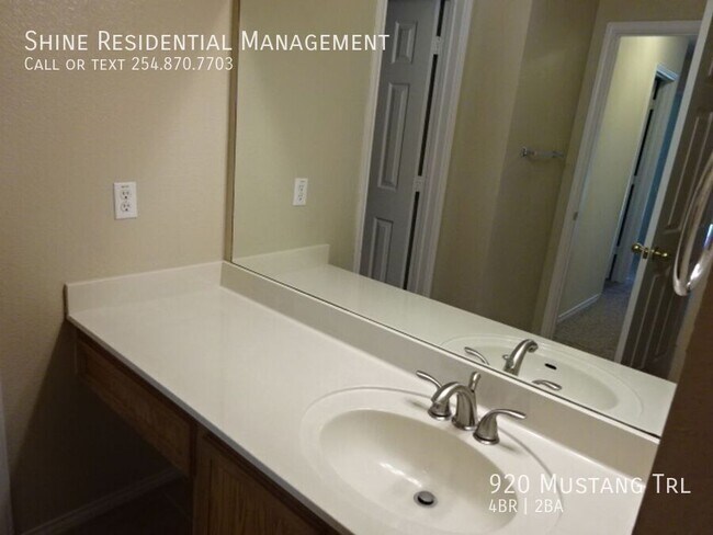 Building Photo - 920 Mustang Trail