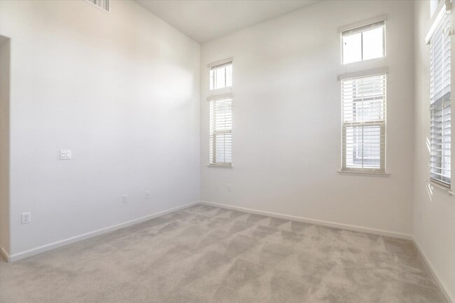 Building Photo - MODERN LUXURY IN SCENIC COMMUNICATIONS HILL LIGHT-FILLED INTERIORS WITH GREENBELT VIEWS