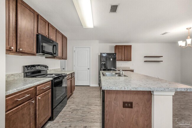 Building Photo - 5864 Magnolia Bend Blvd