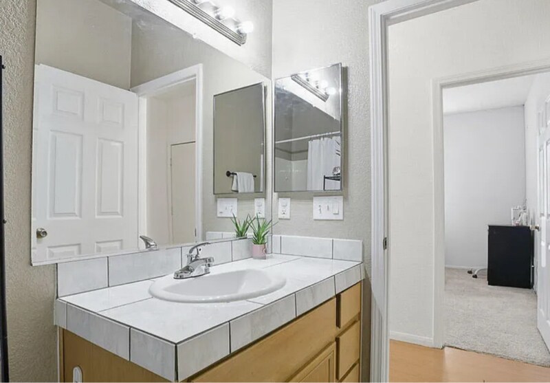 Building Photo - 751 Pino Ave