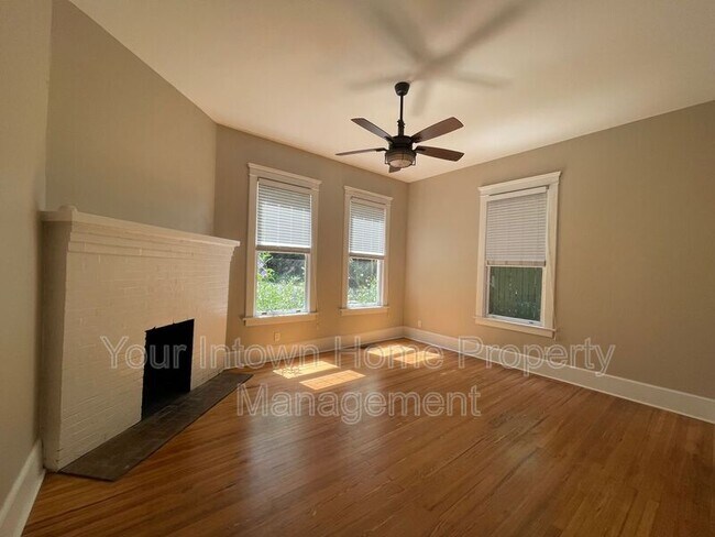 Building Photo - 156 Waverly Way NE