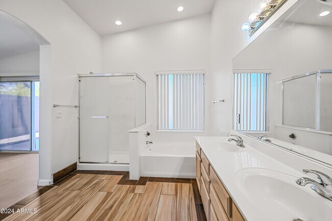 Building Photo - 4436 E Mountain Sage Dr