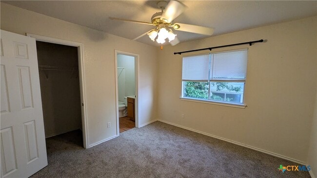 Building Photo - 821 Sagewood Trail