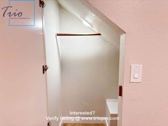 Building Photo - 2693 Chula Vista Dr