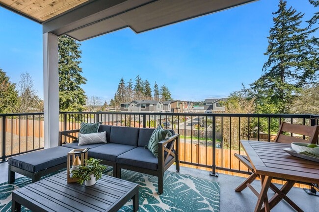 Building Photo - 4 Bed | 3.5 Bathroom | 1840 Sq Ft | $3,400