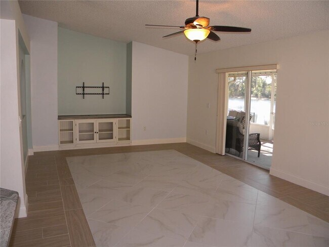 Building Photo - 1821 Corner Meadow Cir