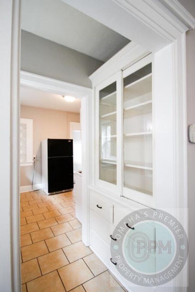 Building Photo - 530 Park Ave