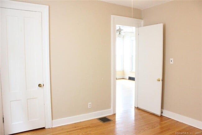 Building Photo - 28 Cottage St