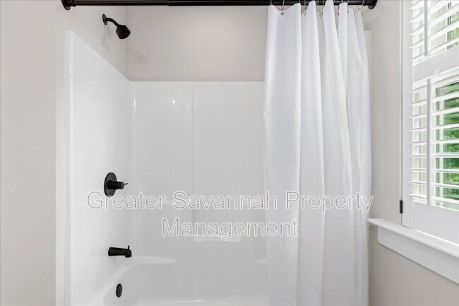 Building Photo - 45 Grove Park Dr