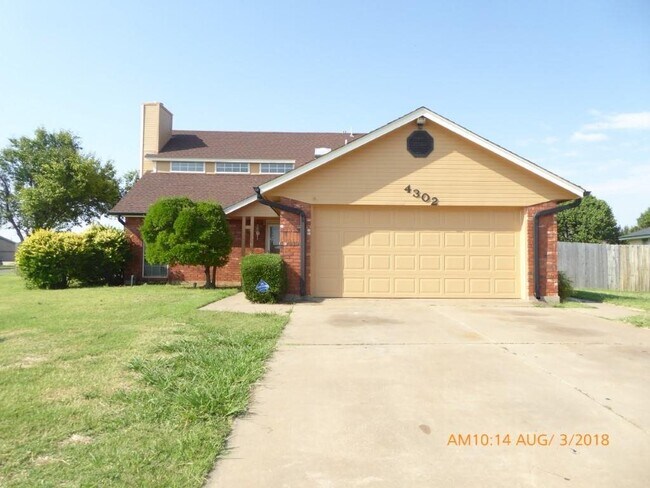 Primary Photo - 4302 SW Parkridge Blvd